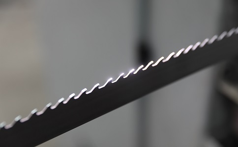 东莞双金属带锯条产生切削噪音的原因具体有哪些？